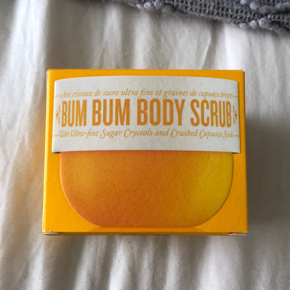 Bum bum body scrub